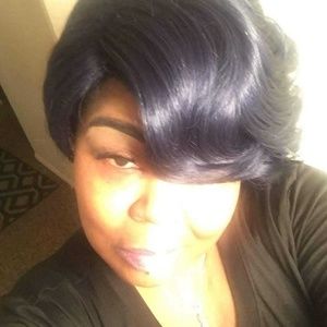 Meet your Posher, Donielle